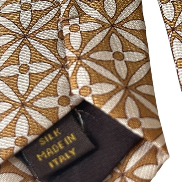 Louis Vuitton Paris Men’s Neck Tie 57 X 4 inches Made in Italy 100% Silk - Picture 5 of 7